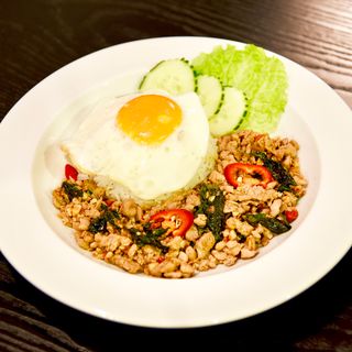 M4 - Salteado com Manjericão 