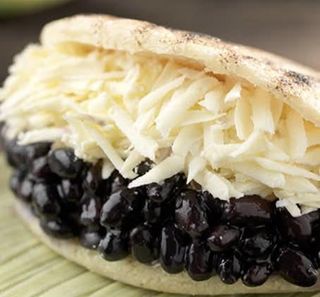 Arepa Domino