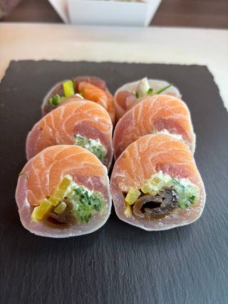 Sashimi roll