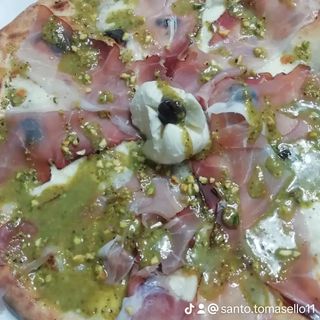 Pizza mortadella e bufala