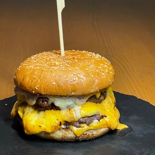 Бургер Чізі (370г)