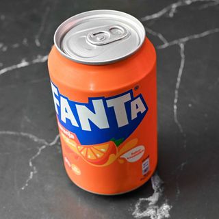 Fanta Naranja lata 330ml.