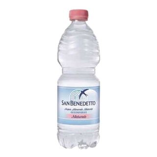 Acqua naturale