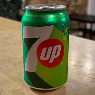 7 up Lata 330ML