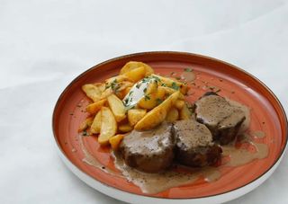 Медальоны с картофельными дольками