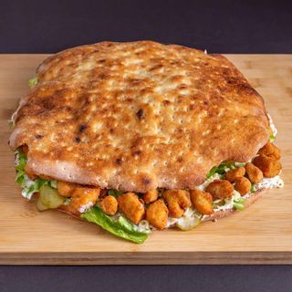 Crispy XXL sendvič u pizza tijestu