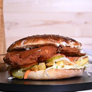 Sandwich Șnițel Pui