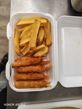 Repovi škampi sa pomfritom