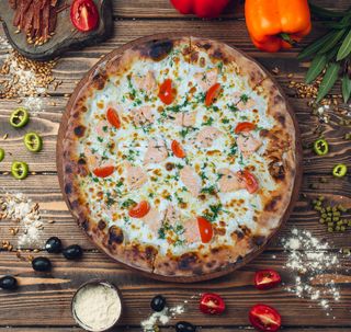 Սաղմոնով բեշամել սոուսով