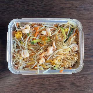 Spaghetti di riso con gamberi