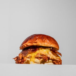 Cinnamon Bacon Pulled Pork burger