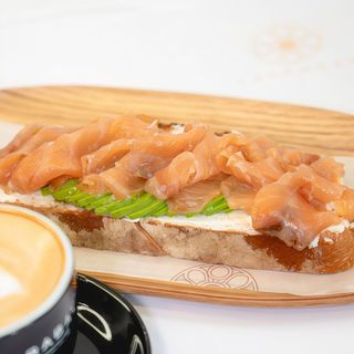 Tosta de salmon