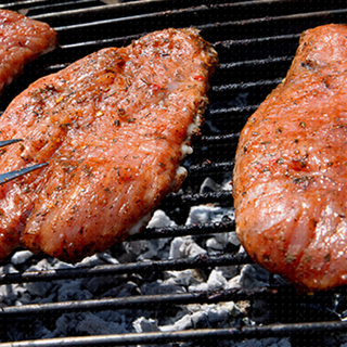 Pastrama de porc la gratar (Carmangeria Ozana)