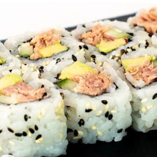 907-STEAMED TUNA ROLL (8 PCS)  D