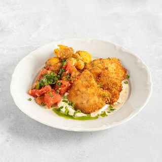 Хрустящий цыпленок, молодой картофель, копченая сметана