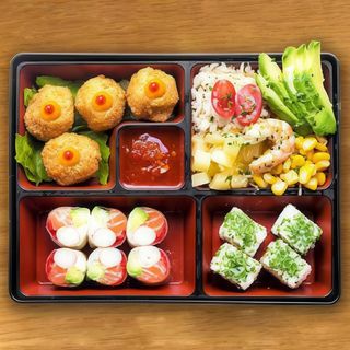 Bento Box Star + Boisson au Choix
