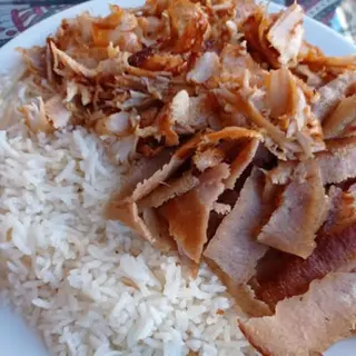 Plato Combinado De Kebab Con Arroz