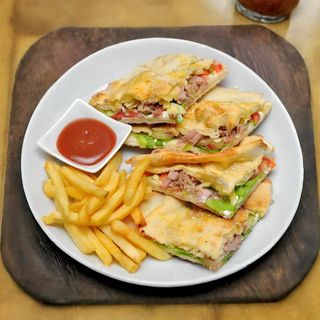 Sendvič sa tunjevinom 400gr