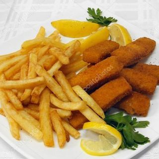 Palitos De Pescado Con Patatas Fritas