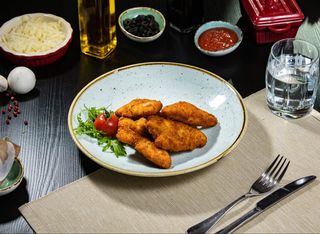 Piept de pui în pane crocant