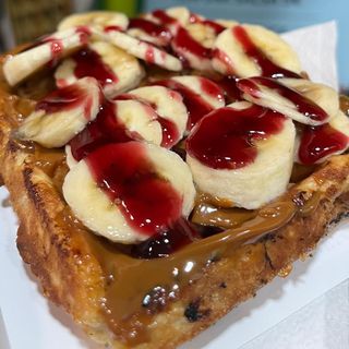 Gofre Con Mermelada De Fresa