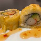 172 Uramaki frito cangrejo y aguacate