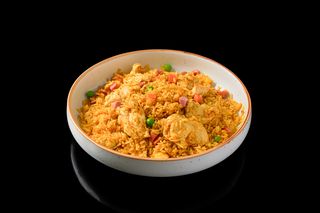 Arroz Frito De Curry Y Pollo 鸡肉咖喱炒饭