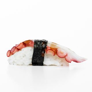 DY110. Nigiri tako 2 pezzi