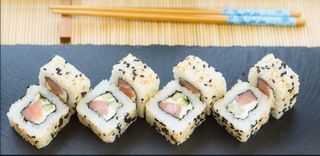 Uramaki Tradicional Con Queso (8 Pzs.)