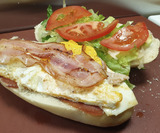 1 Bocadillo Caliente Refugiado