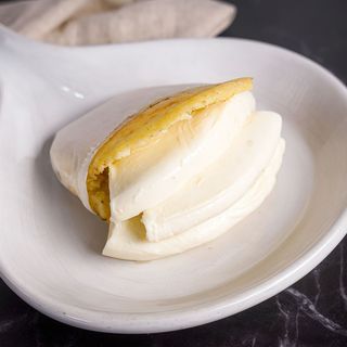 Arepa Con Queso Guayanés (Nuevo)