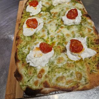 PESTO Y BURRATA 