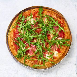 Pršuta i rukola Chicago pizza