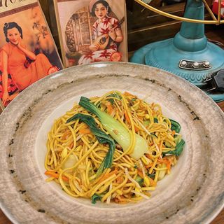 607 Noodles saltati con verdure 素菜炒面