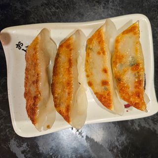 Gyoza A La Plancha (4 ud.) 