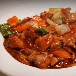 55. Cerdo Con Guindillas