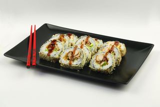 411. Futomaki tempurizado de pollo (10 piezas)