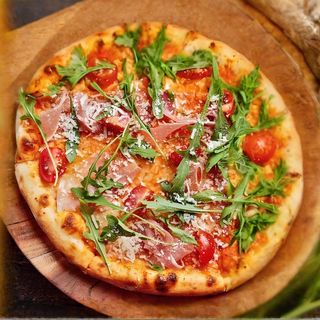 Пица Прошуто Крудо