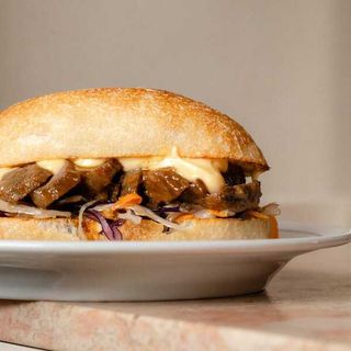 Ginger Pork Sanduiche