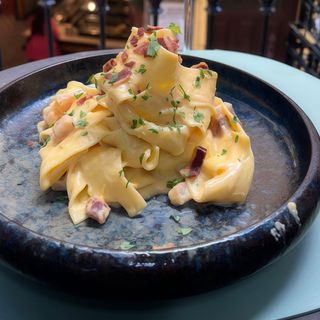 Pappardelle al uovo alla carbonara