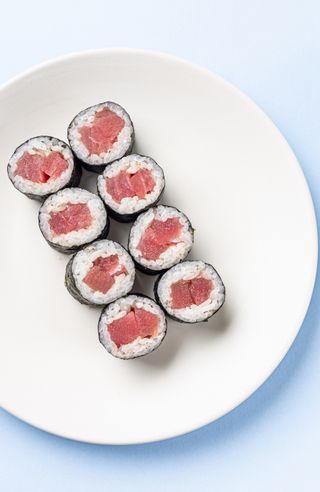 Макі з тунцем