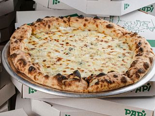 Піца Quattro formaggi