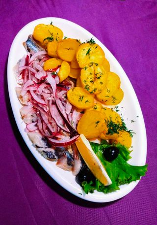 Оселедець з картоплею (450г)