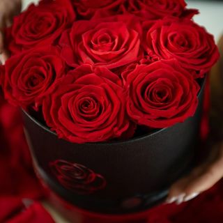 Flower box di 9 rose rosse 