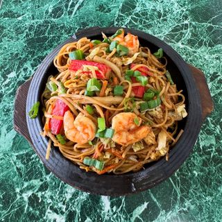 Linguine misto mare con verdure alla piastra