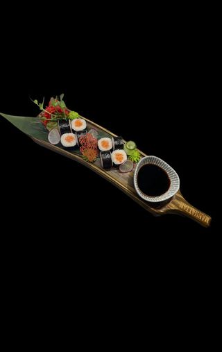 Маки с лососем , с креветкой, с огурцом, с угрём 