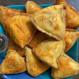 Samosa De Pollo