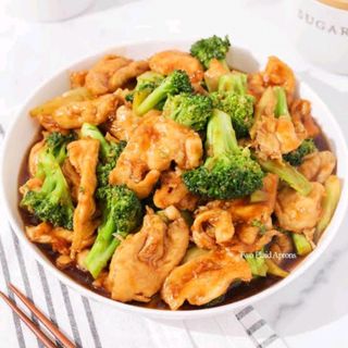 Chicken With Broccoli