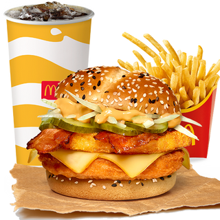 MENIU CHICKEN BURGER MARE