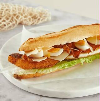 The Caesar Mila-Sándwich